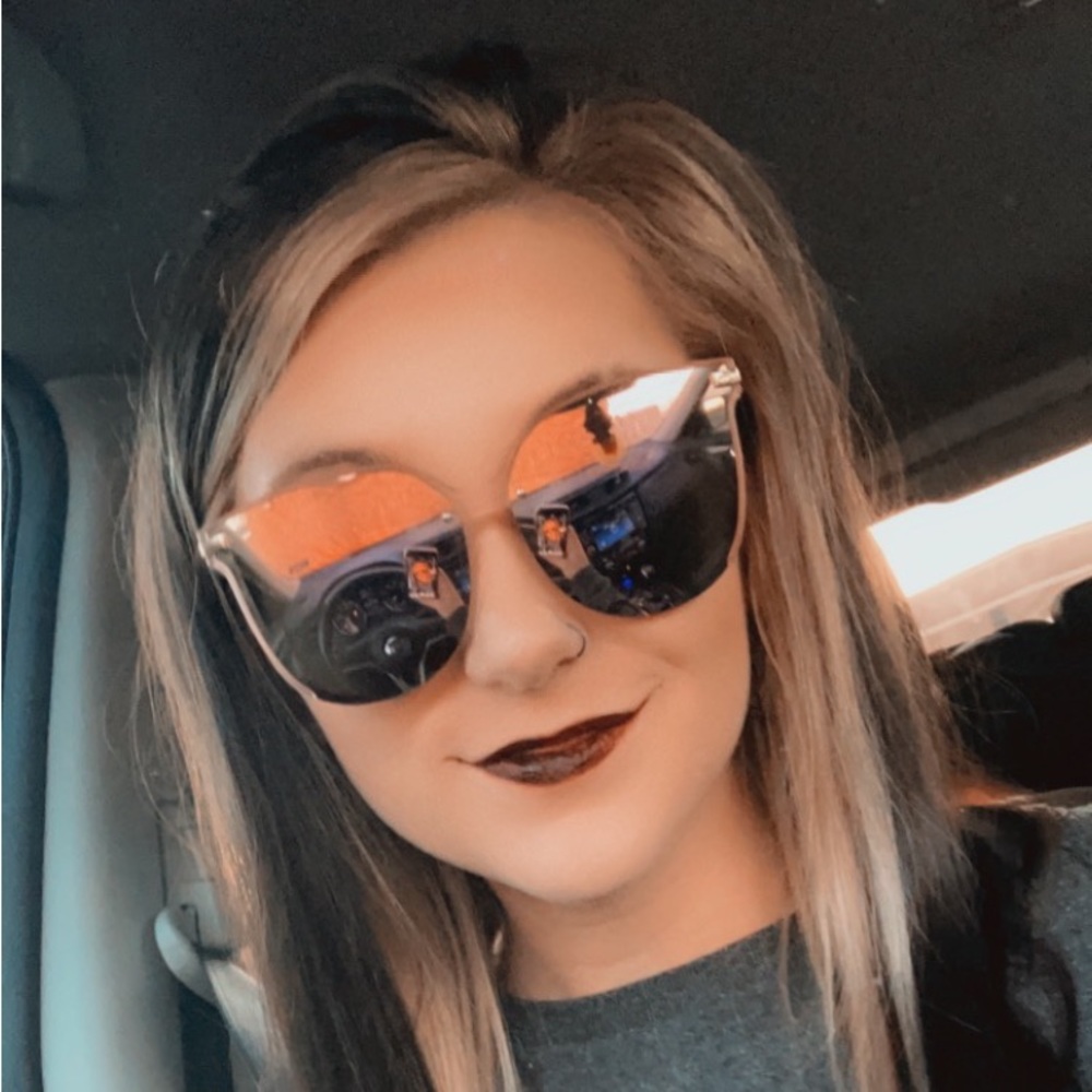 Meet your Posher, Shannon